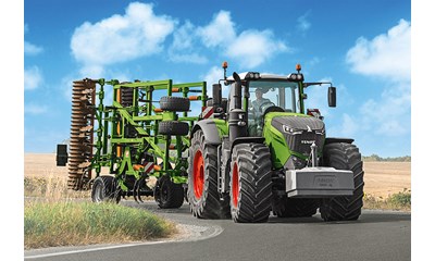 Fendt 1050 Vario mit Amazone Grubber Cenius