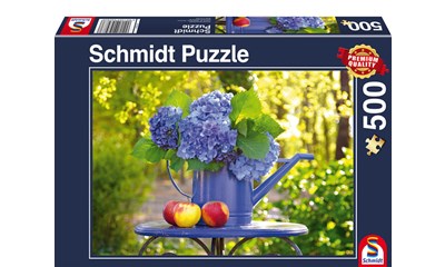 Giesskanne mit Hortensie