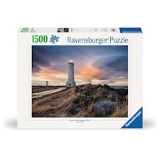 Magische Stimmung über dem Leuchtturm von Akranes, Island